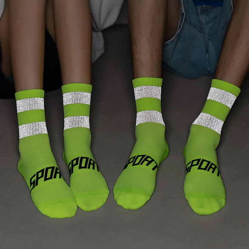 Professional Night Riding Reflective Cycling Socks Breathable Bicycle Socks Running Socks Fitness Sports Socks Outdoor Sports