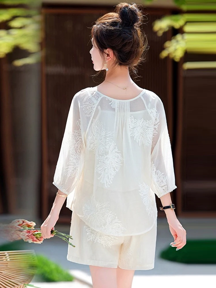 Новый костюм с вышивкой для женщин 3 предмета лето 2024 китайские элегантные