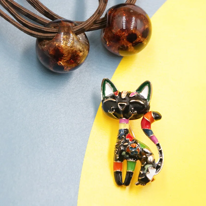 

Cartoon Chinese Wind Cat Enamel Brooch Pin Flowers Colorful Art Abstract Animal Pins Lapel Backpack Badge Jewelry