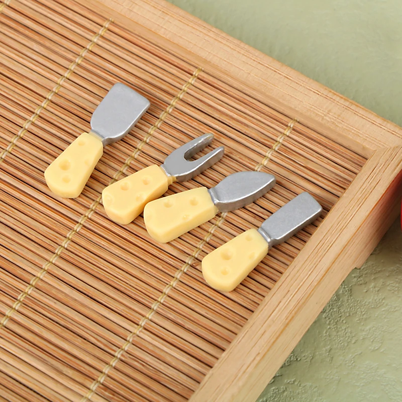 

4pcs Resin Cheese Knife And Fork Set Miniatures for 1:12 Dollhouse Accessories Doll House Mini Kitchen Accessories