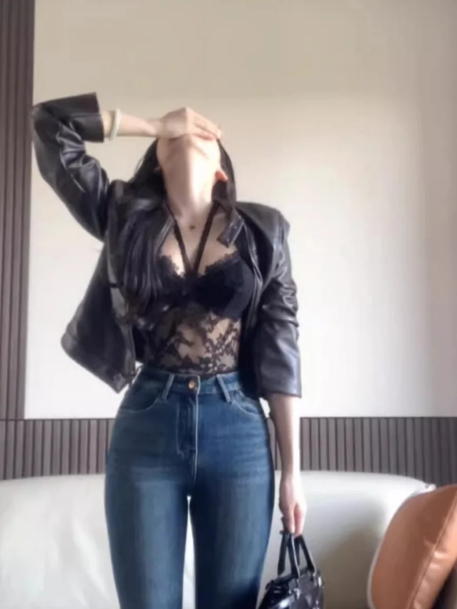 Black Lace Cami Women Autumn and Winter Inner wear Bra Straps Pad One-Piece Bottoming Stacked Hanging Neck Top