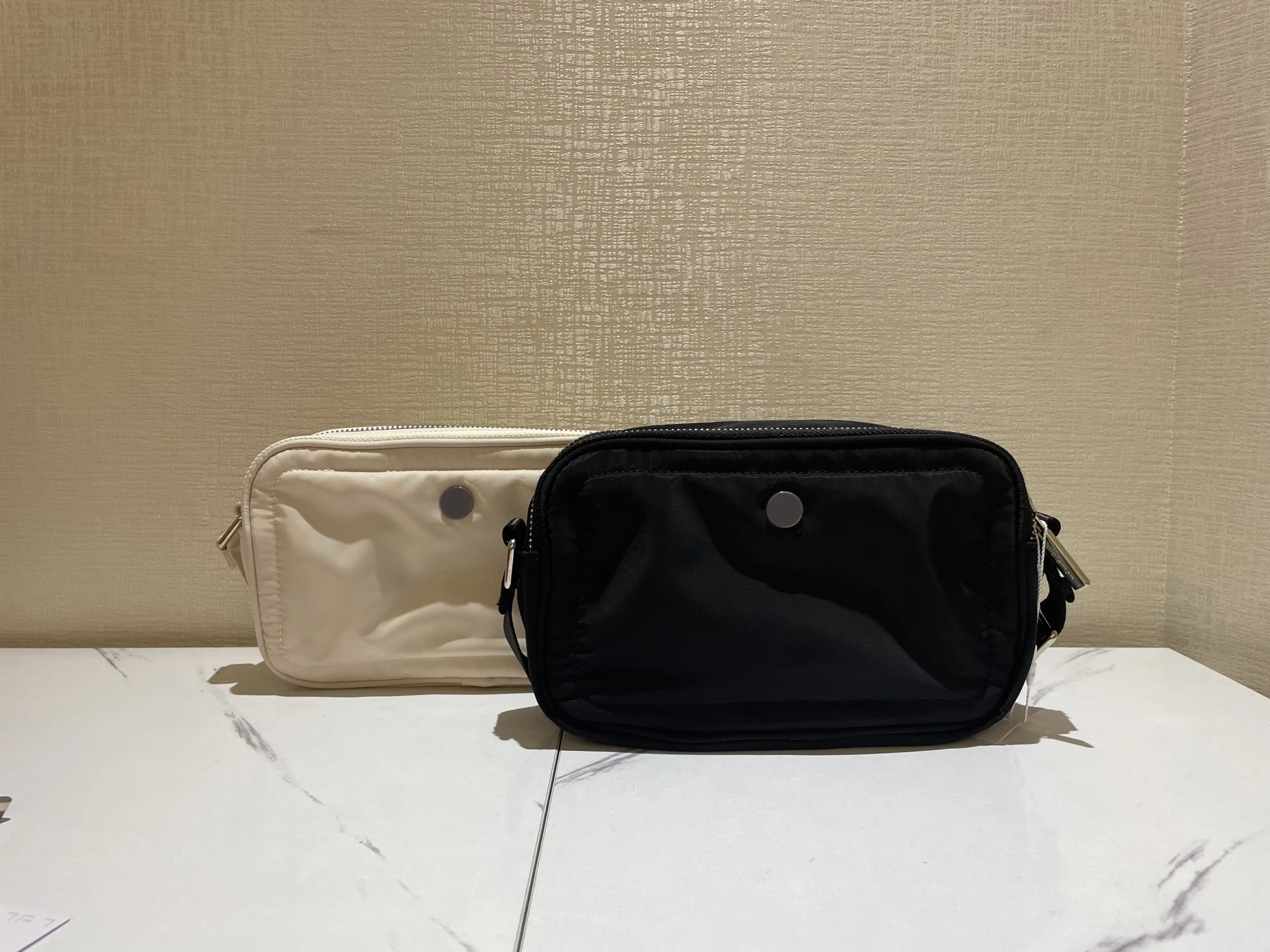 NWT Travel Crossbody Camera Bag 2L Belt Bag Fashion Casual Women's Diagonal Bag Fitness Outdoor Sport Bags With Metal Logo