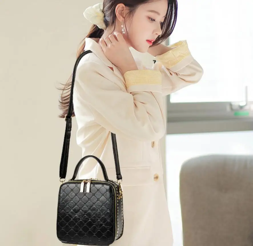 

Mini Small Square Bag Ladies 2022 New Rhombus Fashion Shoulder Handbag Simple And Versatile Messenger Bag Cosmetic Bag