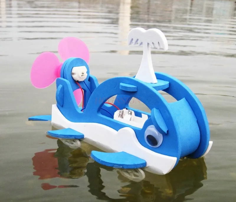 Student scientific experiment amphibious wheel ship model technology small production material diy killer whale robot