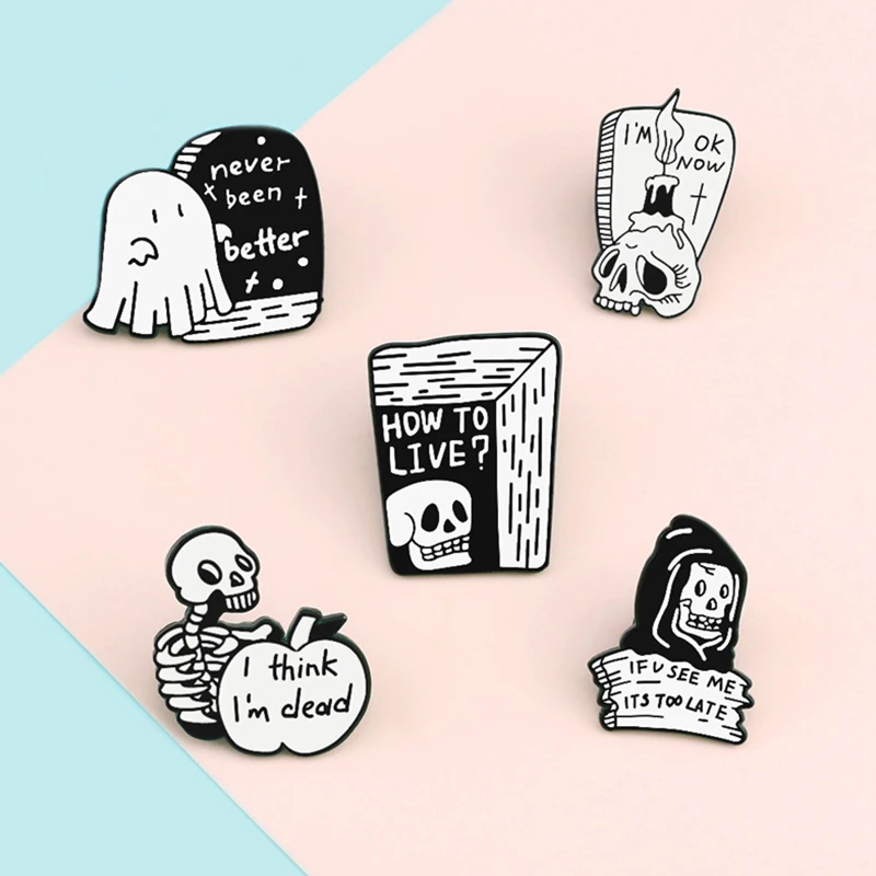 Броши в виде готического скелета с цитатами сейчас я думаю что мёртвый панк