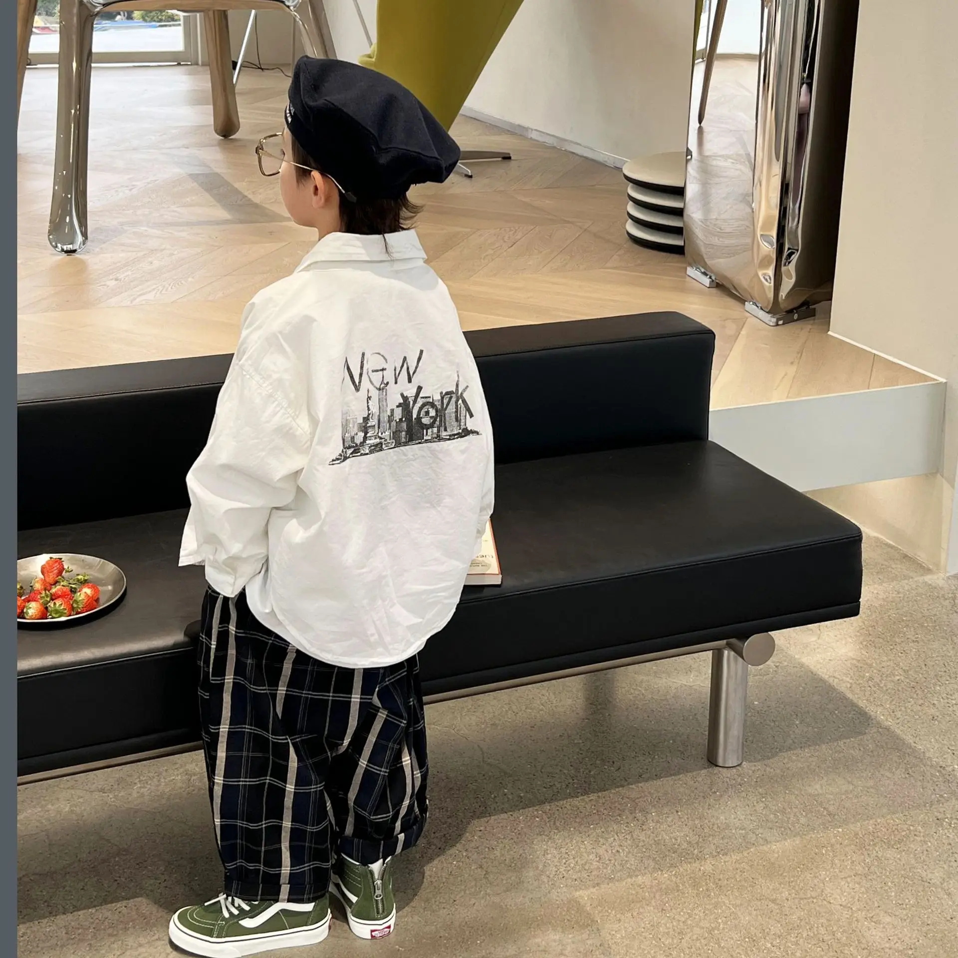 

Новинка весна-лето 2023 Повседневная модная детская рубашка для девочек и мальчиков простая Осенняя стильная рубашка топ Корейская одежда