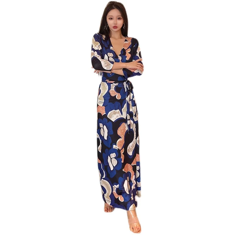 

Floral Three-quarter Sleeve V-neck Korea Women Bohemian Beach Maxi Dresses Lace-up Slim Waist Elegant Ladies Holiday Dress