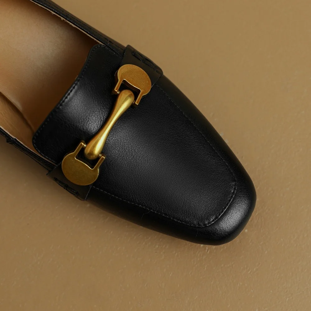 Туфли-лодочки женские из натуральной кожи на массивном каблуке 33-40