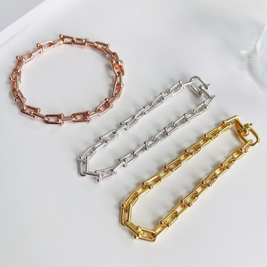 

Женский браслет U-образной формы из серебра пробы