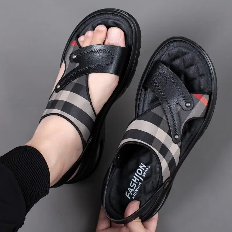 

Summer Leather Sandals for Men Outdoor Breathable Beach Shoes Fashion Flip Flops Indoor Slides Man Home Flat Slippers