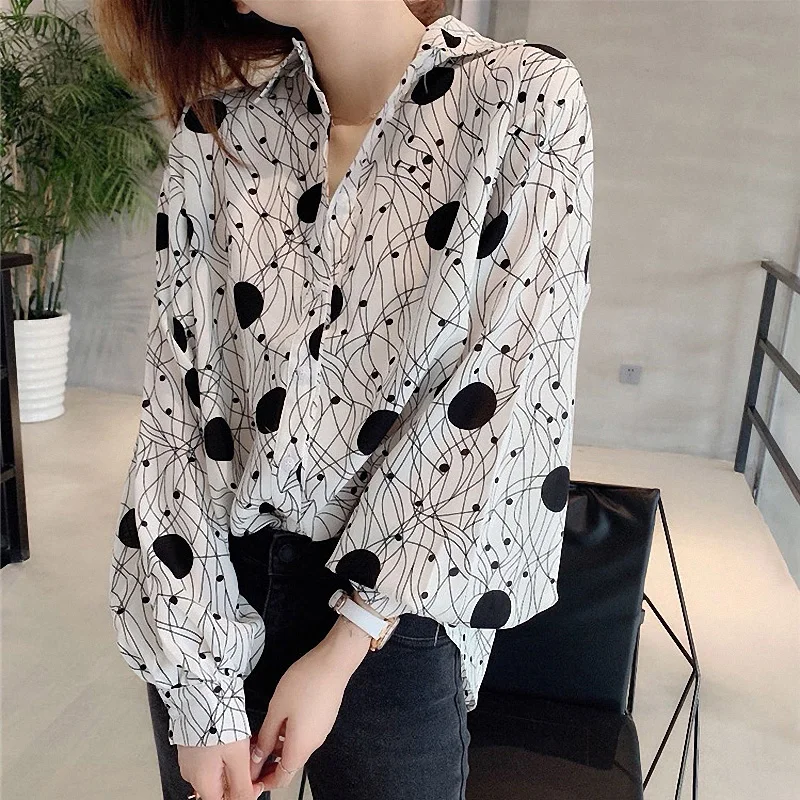 

Осенне-зимняя женская Корейская версия новой повседневной свободной рубашки с рисунком в горошек