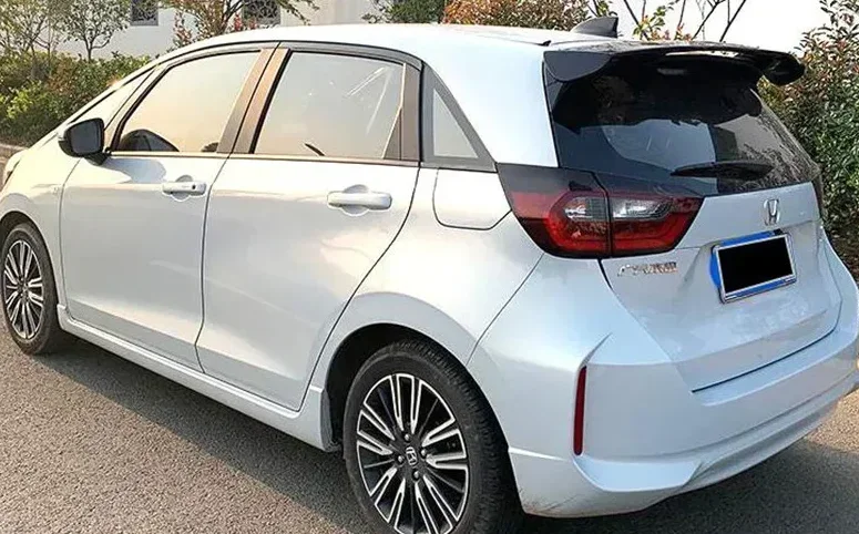 Модификация заднего спойлера на крышу автомобиля АБС-пластик задний спойлер