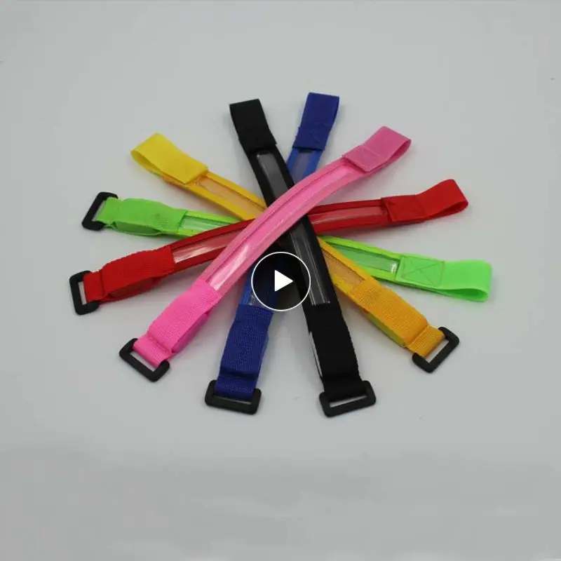 

Ремешок на руку, мигающий ремешок на запястье, светящийся ремешок на руку для ночного бега, езды на велосипеде, бега