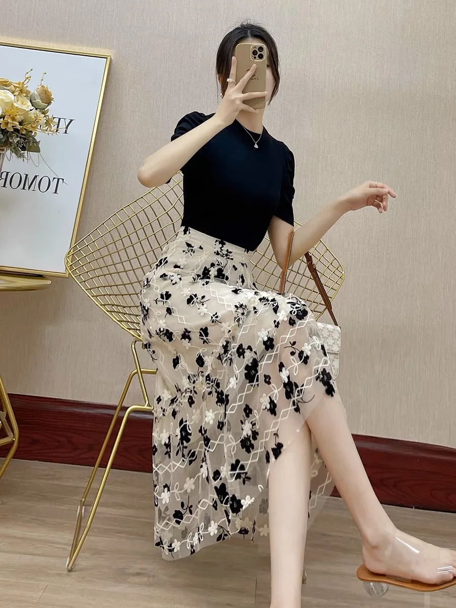 

Black Floral Flocked Tulle Fabric DIY Wedding Dress Decoration Gauze Advanced Skirt Making Curtain Decoration Fabric Fashion