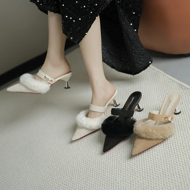 Женские туфли на высоком каблуке с острым носком