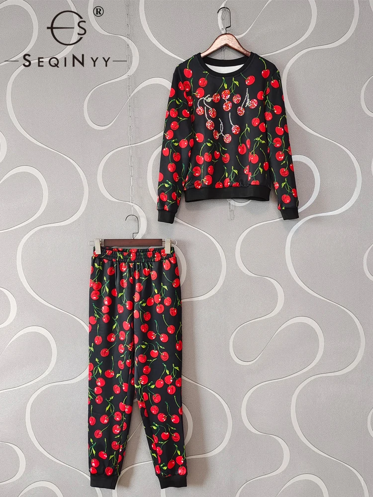 

Элегантный черный костюм SEQINYY, новинка весны-осени, модный дизайн, женские Подиумные пуловеры, топ с бисером и брюки, винтажный красный принт с вишней