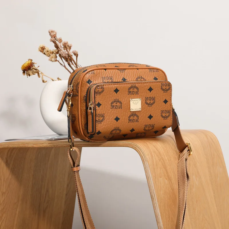 Counter temperament camera female bag 2023 new Korean version of microfiber skin presbyopia single shoulder cross-body bag