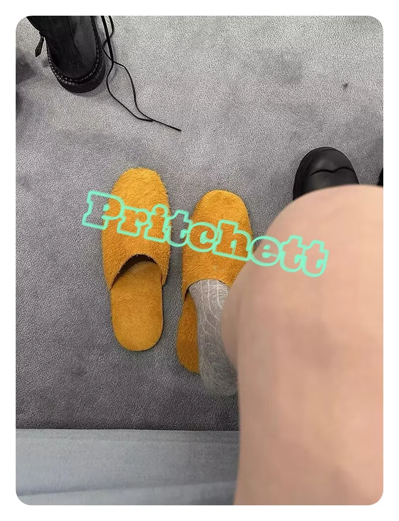 Желтые зимние тапочки с круглым носком без шнуровки на плоской подошве женские