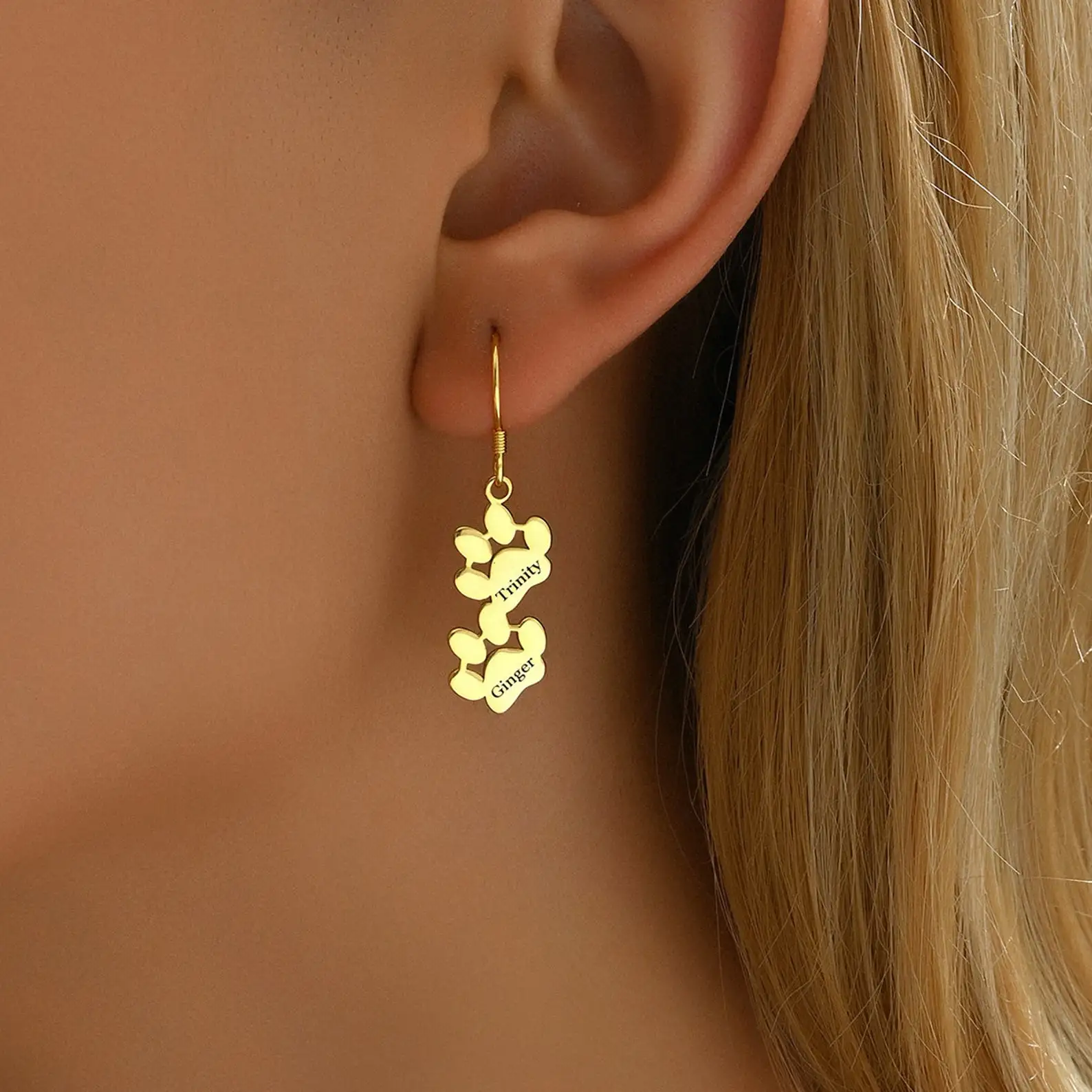 Серьги с именем и принтом лапы на заказ персонализированные серьги в виде