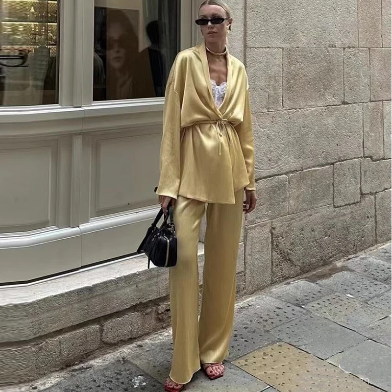 Женский осенний повседневный комплект TRAF с поясом v-образным вырезом высокой