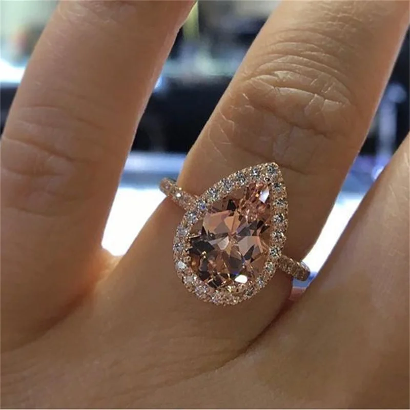 

Qualities Luxury Rose Gold Colors Rings for Women Trendy Metal Inlaid Rose Stone Wedding Engagement Jewelry