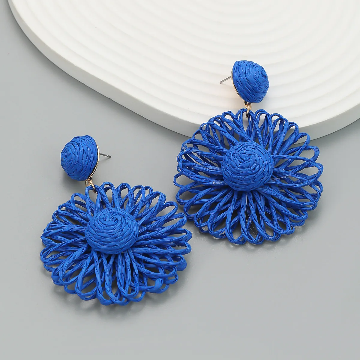 2023 New Fashion Hand-woven Flower Raffia Earrings for Women Boho Statement Summer Jewelry Festival Party Gifts Pendientes Mujer