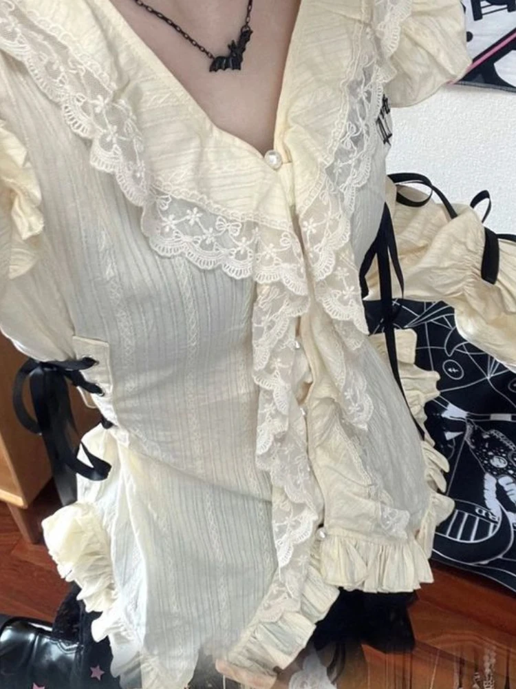 Женская плиссированная блузка с длинным рукавом квадратным вырезом и оборками