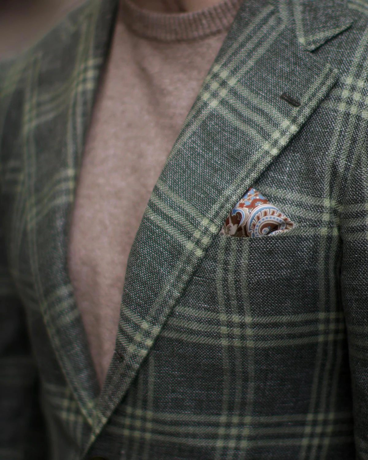 Рисунок 4 - Костюм мужской Клетчатый однобортный