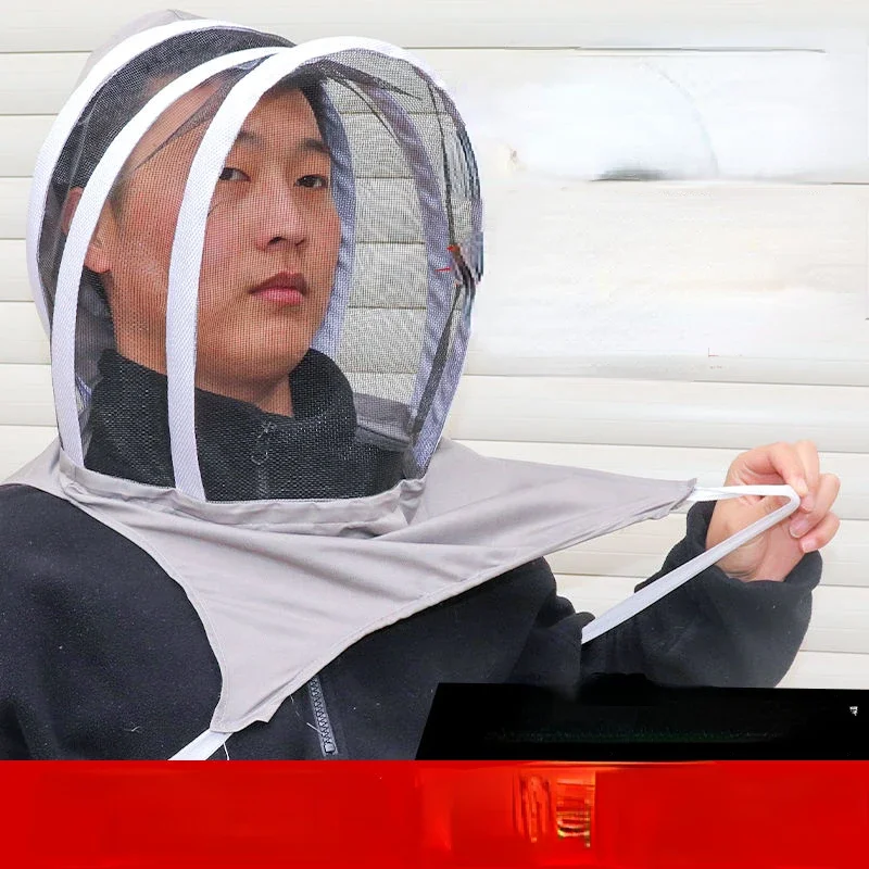 

Противопчелиная шляпа для пчеловода