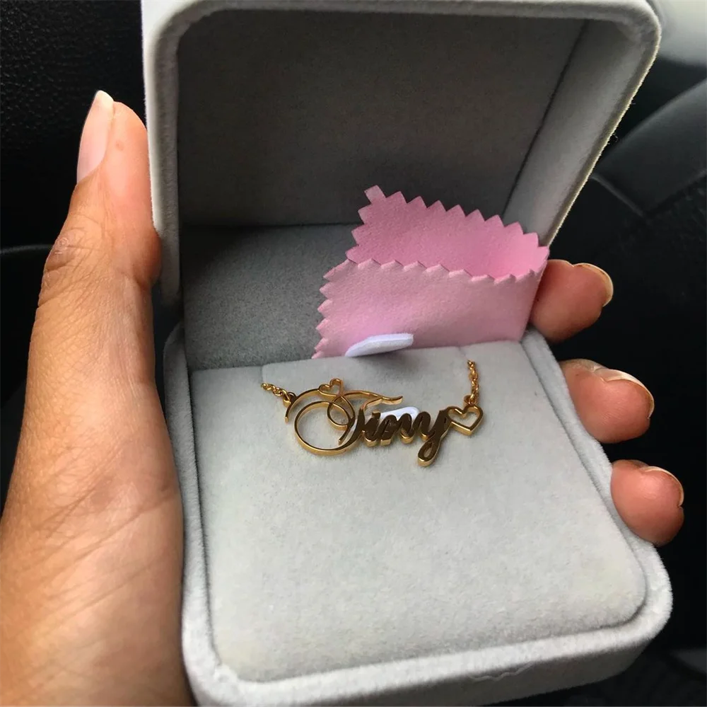 Рисунок 5 - Персонализированные ожерелья с двойным именем