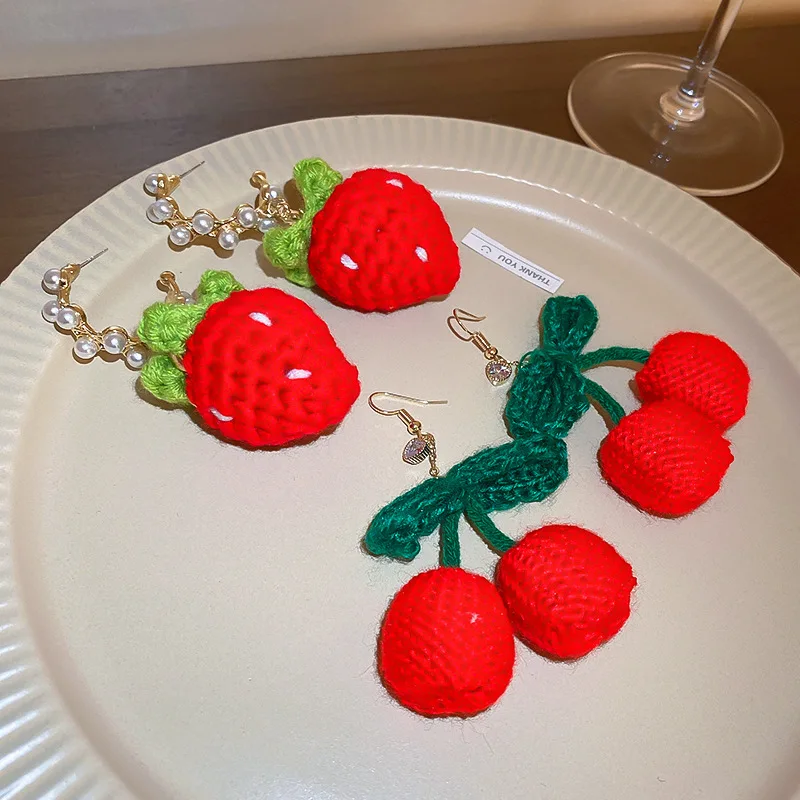 

Minar Kawail Knitted Cloth Strawberry Cherry Hanging Earring for Women Simulated Pearl Simulation Fruit Dangle Earrings Brincos