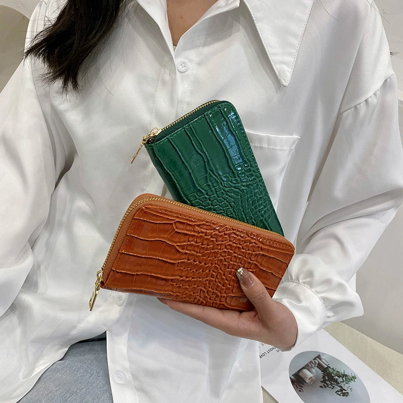 Female Long Wallet New Patent Leather Crocodile Pattern Ladies Multi-card Pocket Thin Fashion Women Purse Carteras Para Mujer
