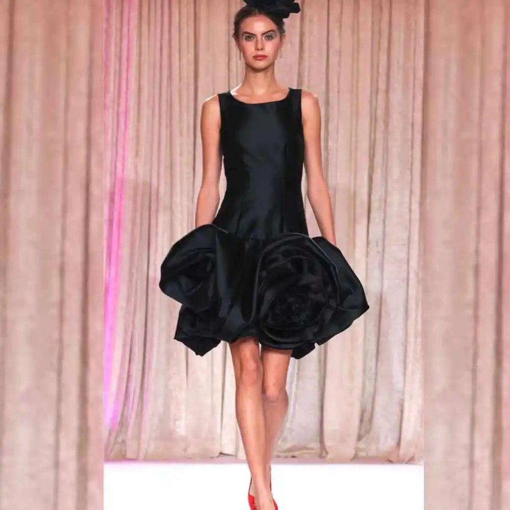 Вечернее платье из джерси с цветочными рюшами и круглым вырезом по