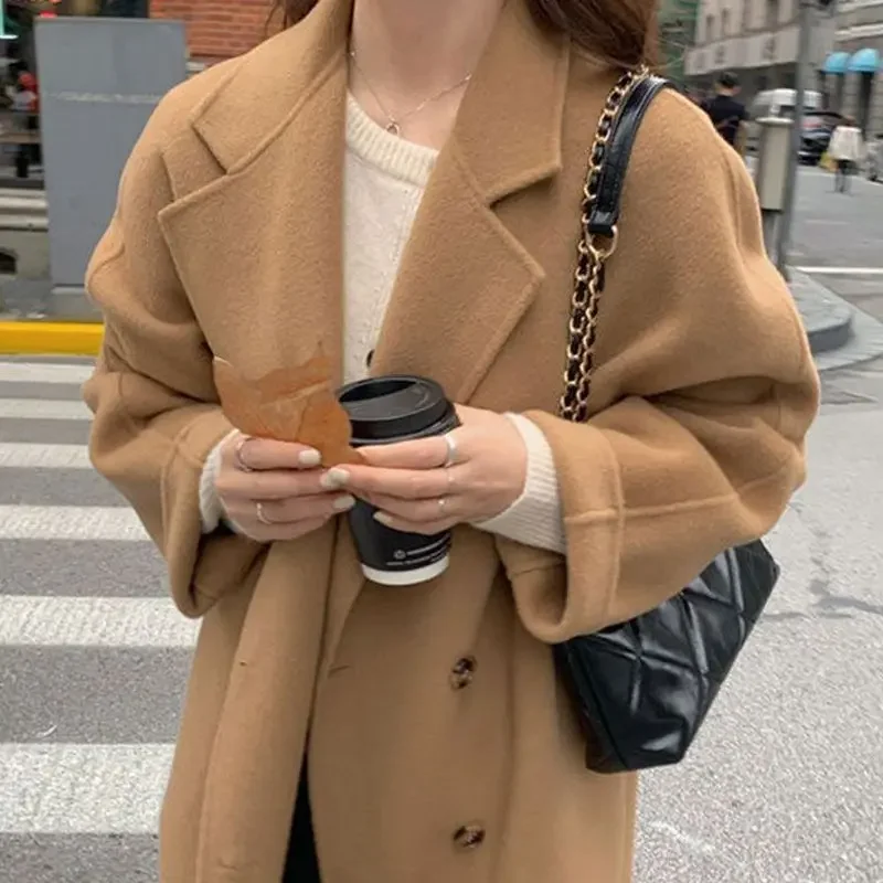 Элегантная утепленная шерстяная куртка для женщин средней длины осенне-зимнее