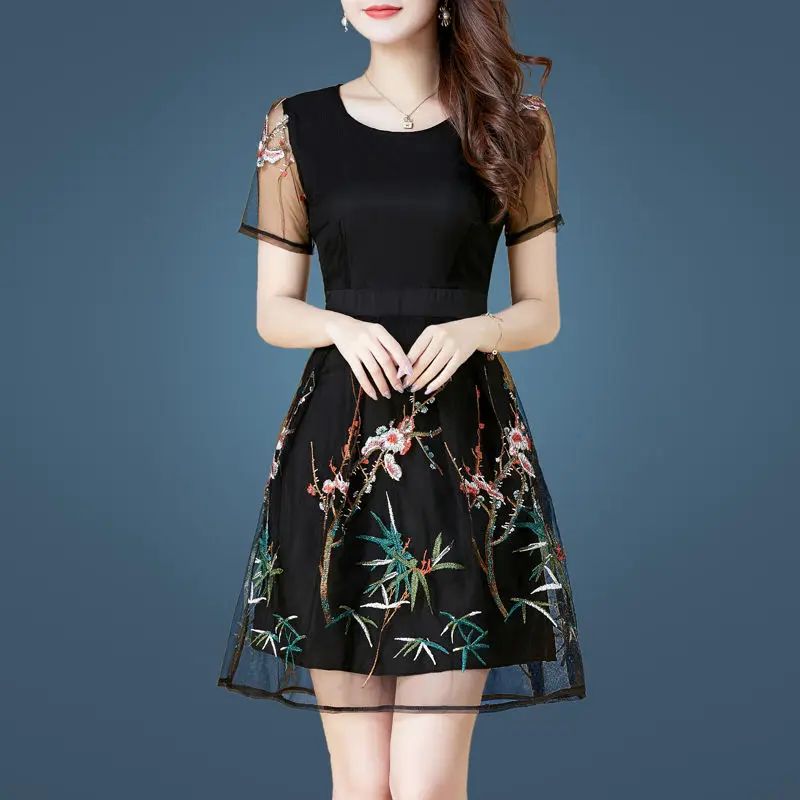 Эксклюзивная юбка с вышивкой Новинка лета 2023 Женская Корейская версия средней