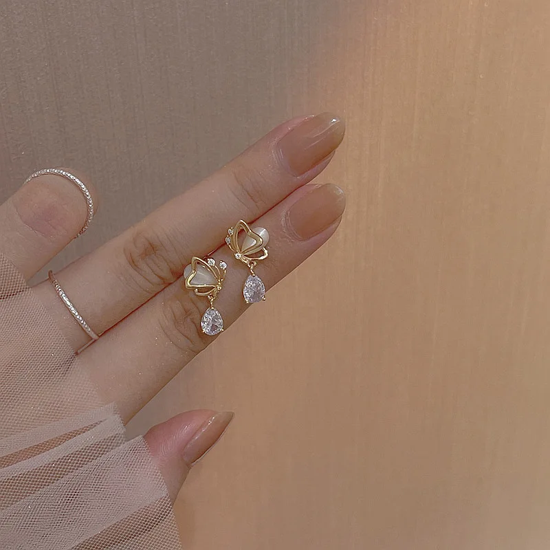 2024 корейские новые индивидуальные модные золотые серьги в виде бабочки женские