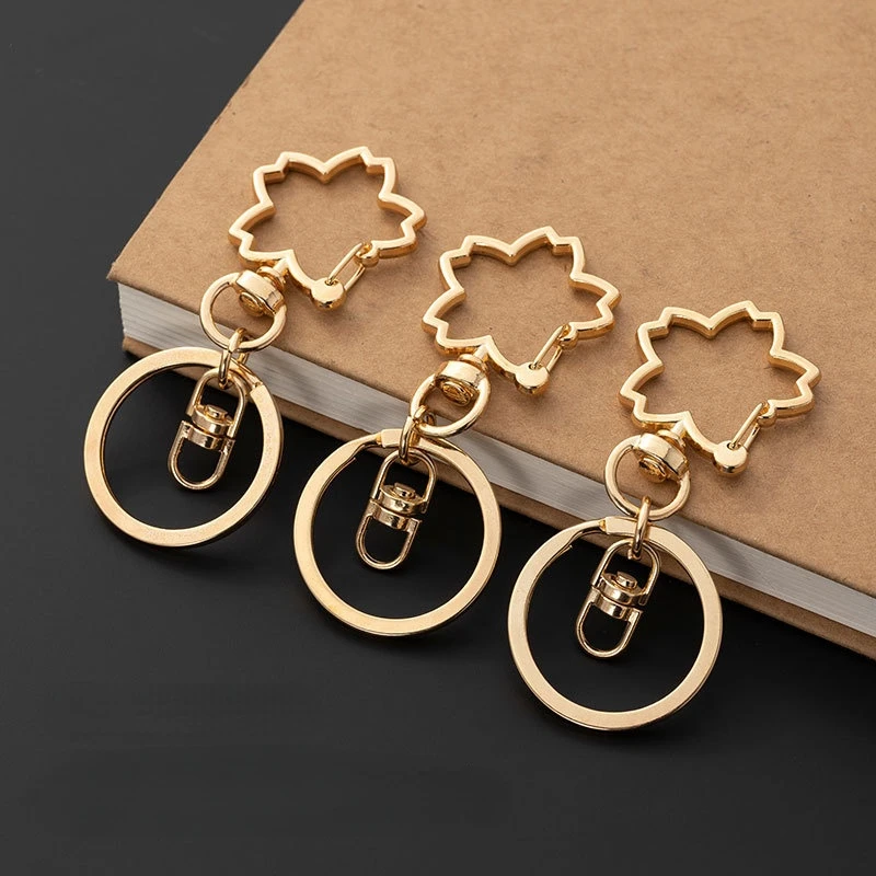 

Cherry Blossom Metal Keychains Fashion Rose Gold Key Holder Ket Ring Key Buckle Bag Accessories Little Charm Ornaments