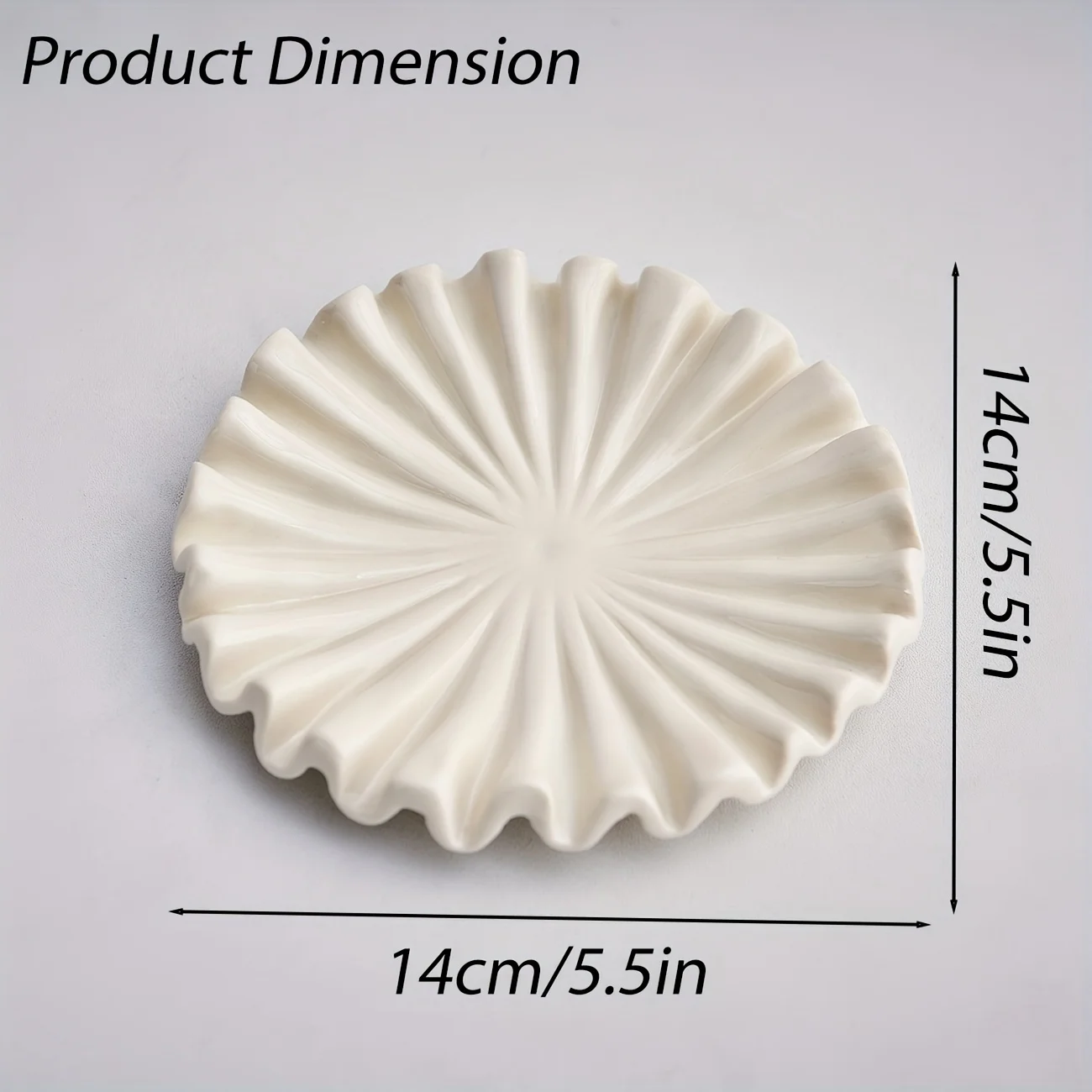 

Керамический поднос с рюшами