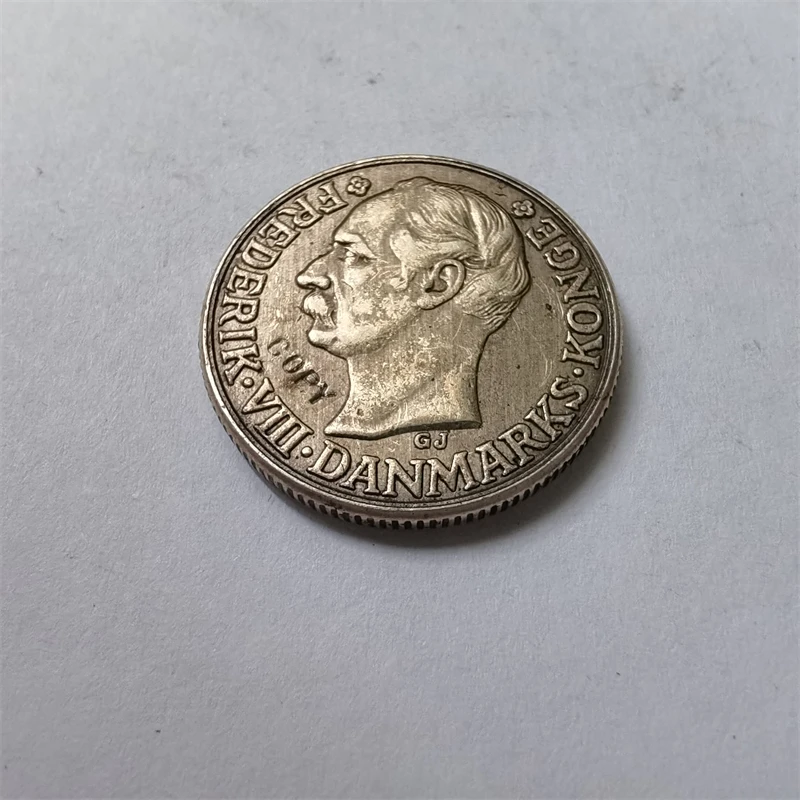 

Копия серебрянной монеты 1907 года, 20 центов / 1 Франк-Фредерик VIII