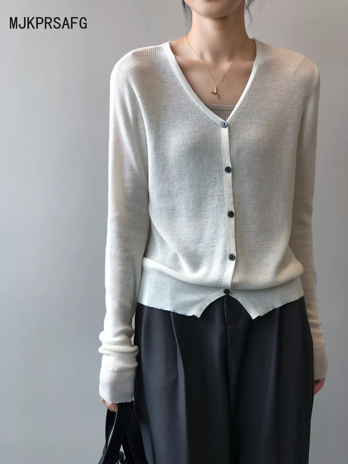 

Осень 2022, новый однотонный вязаный свитер, Женский Тонкий облегающий кардиган с V-образным вырезом и длинными рукавами, Универсальный прост...