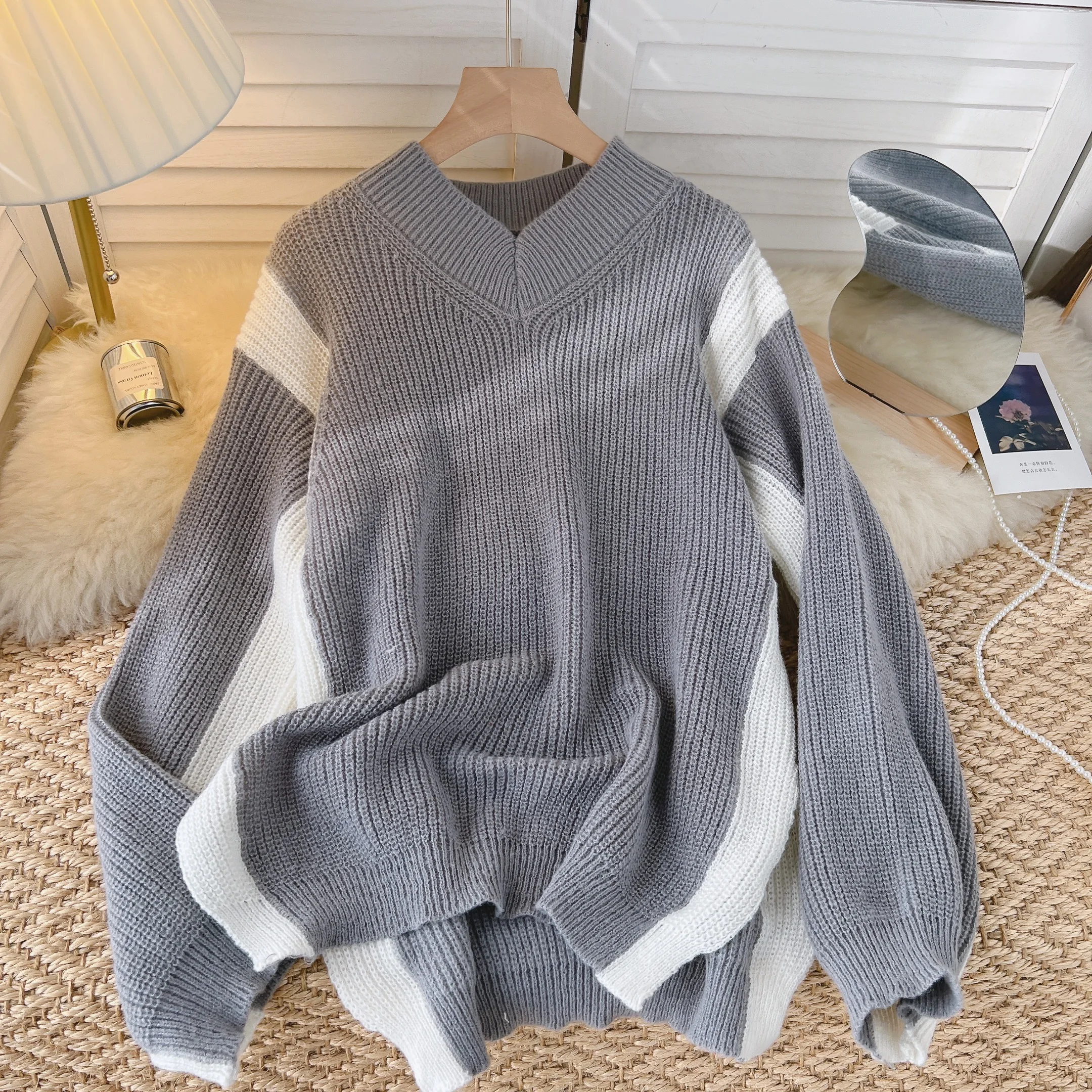 

Свободный и тонкий свитер VANOVICH контрастных цветов с V-образным вырезом и длинным рукавом, новинка сезона осень-зима 2022, Модный пуловер, свите...