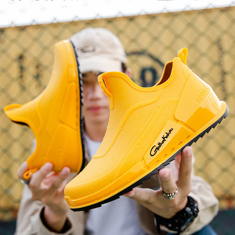2022 New Fishing Rubber Shoes Non-slip Light Waterproof Overshoes Brand Rain Boots Men's Short Tube Outdoor Waterproof Shoes