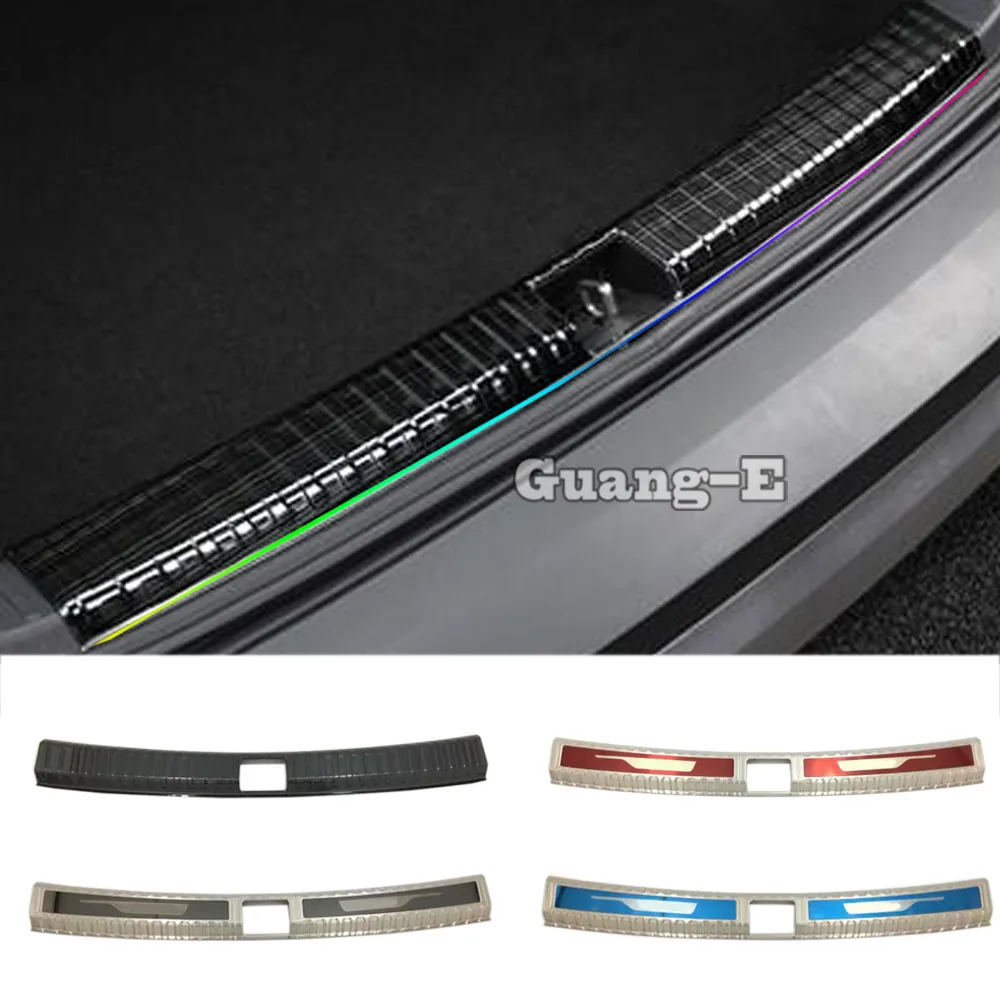 

Car Body Stainless Steel Inner Rear Trunk Bumper Trim Plate Lamp Threshold Pedal 1pcs For Skoda Karoq 2017 2018 2019 2020 2021