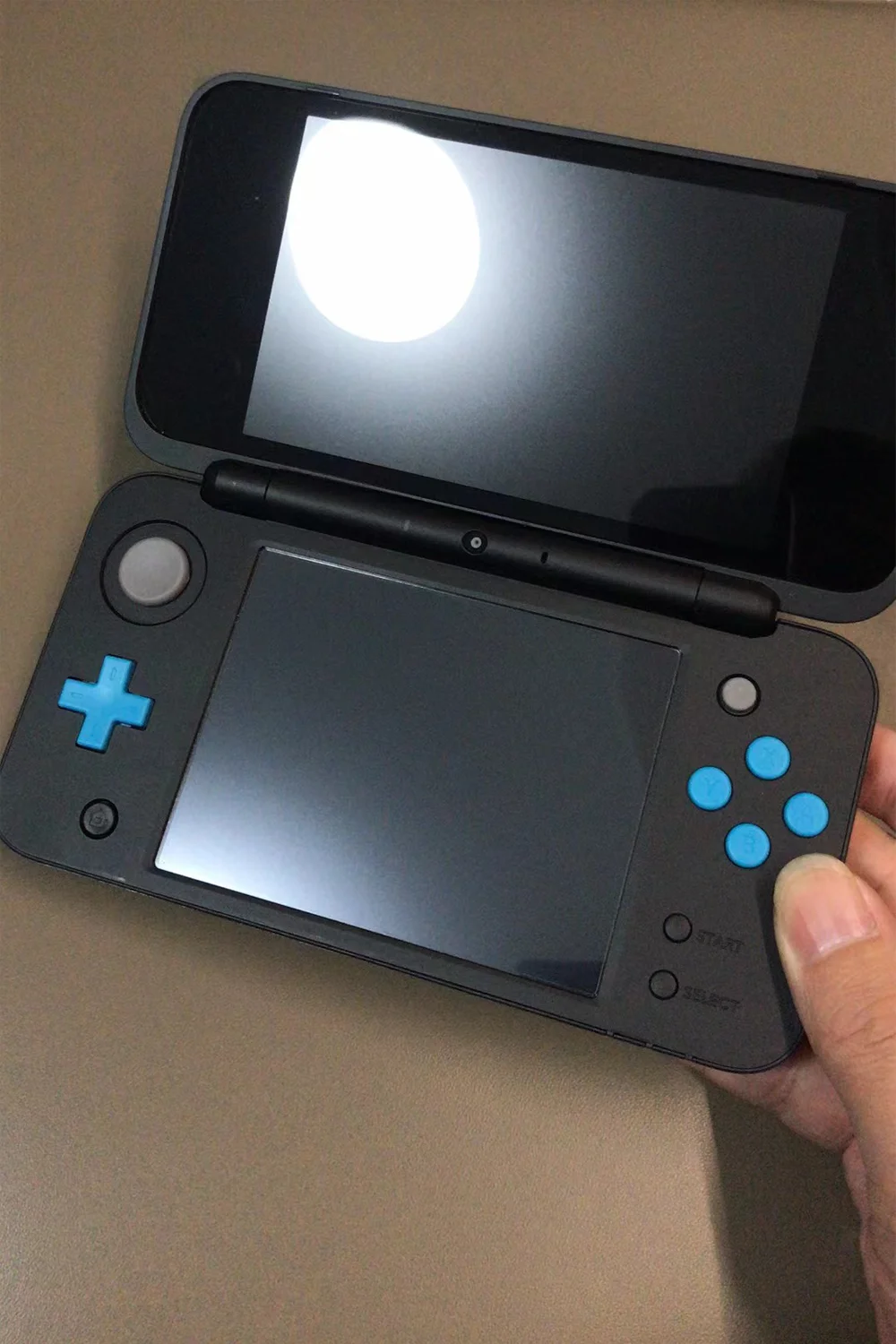 Фото Новая мобильная игровая консоль 2DS XL/LL в стиле ретро с оригинальной восстановленной разблокированной IPS-экраном ФБР — новые бесплатные игры 2DS XL/LL №4