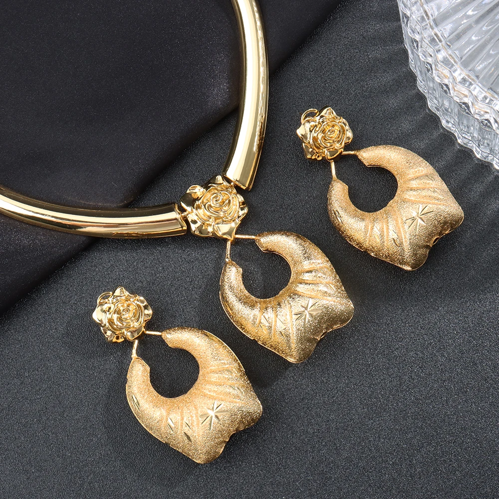 

Fine Jewelry Sets for Women Necklace for Nigerian Bride Flower Round Earrings Big Necklace for Women Clothing Wedding Party Gift