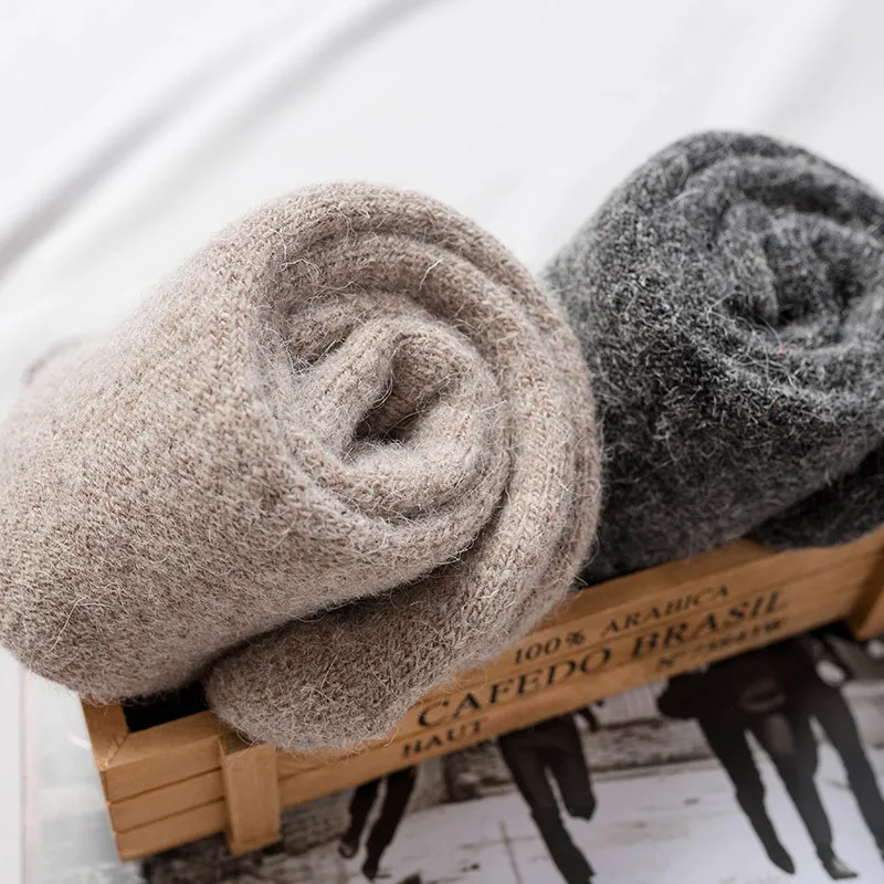 Winter Warmth for Men and Women - Thickened and Softened Towel Socks with Pure Wool