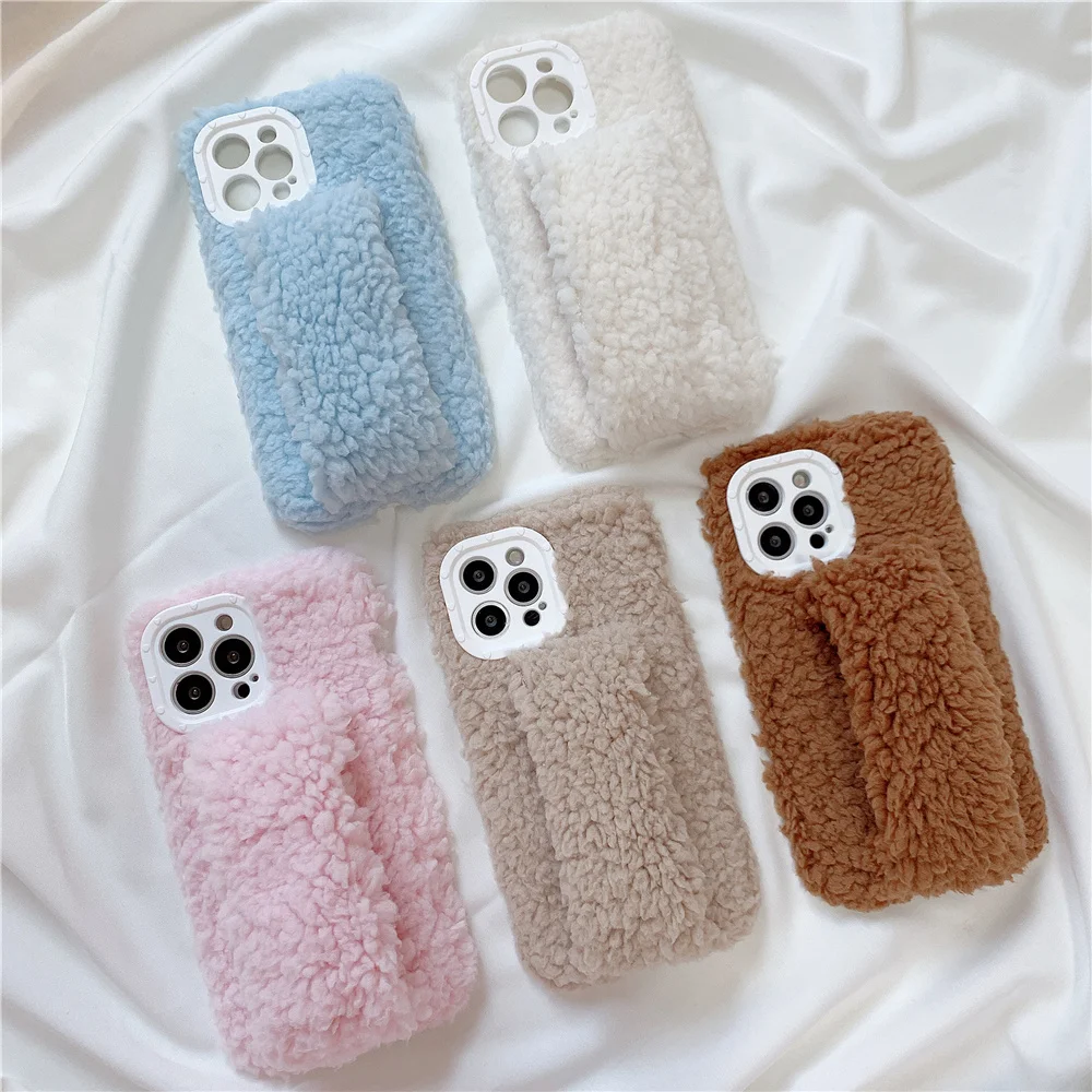 Winter Minimalist Plush Wristband Phone Case For iPhone 13 12 11 Pro Max X XR XS Max Warm Soft Wristband Cute Back Cover