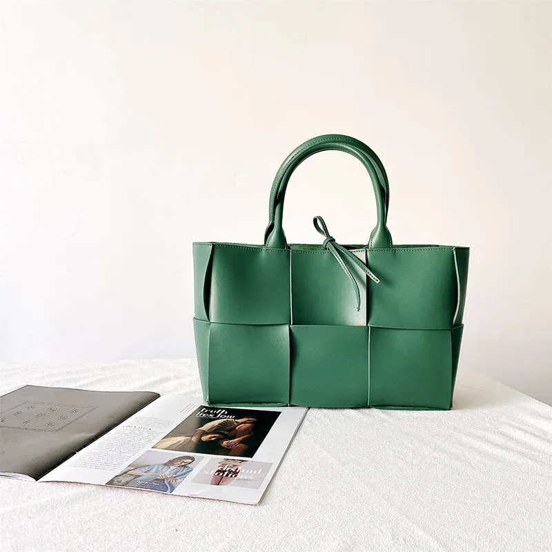 

2022 Luxury Woman's Large Handbags Weave Shoulder Bags Designer Leather Crossbody Bag Casual Vintage Female Big Tote Purse Sac