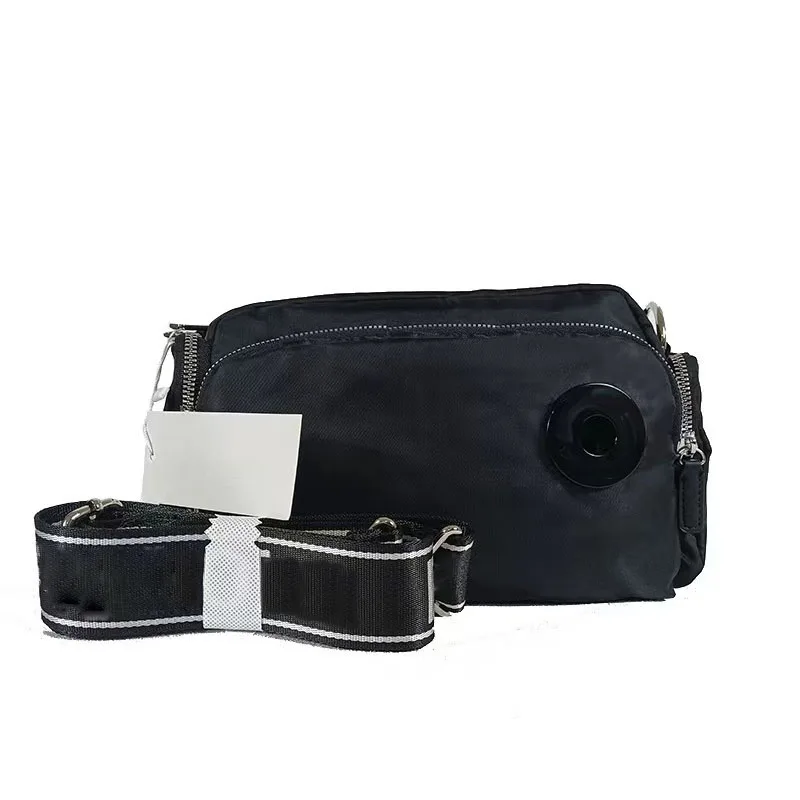 

Black New Messenger Bag High Quality Fashion Versatile Bag Men's and Women's Temperament Bag Free Shipping