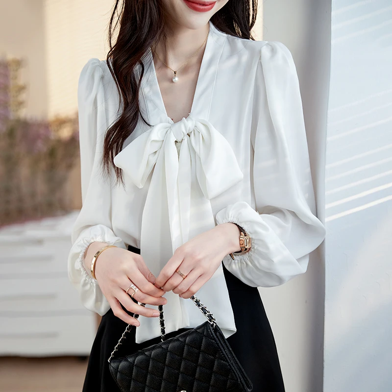 

Women Blouse Shirt Chiffon Long Sleeves Blusas Mujer De Moda New Feminina Ladies Tops Vintage Blouse V Neck Lace Up Bow 853E
